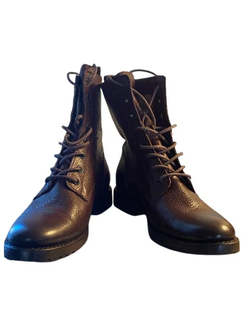 Lace bootie Size 8.5 - Pre-Loved